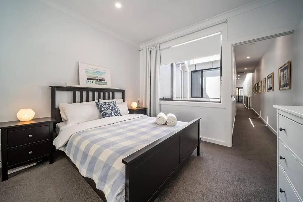 Kashida - 2Br Townhouse Wifi Study Villa Marion 0*,  Australien